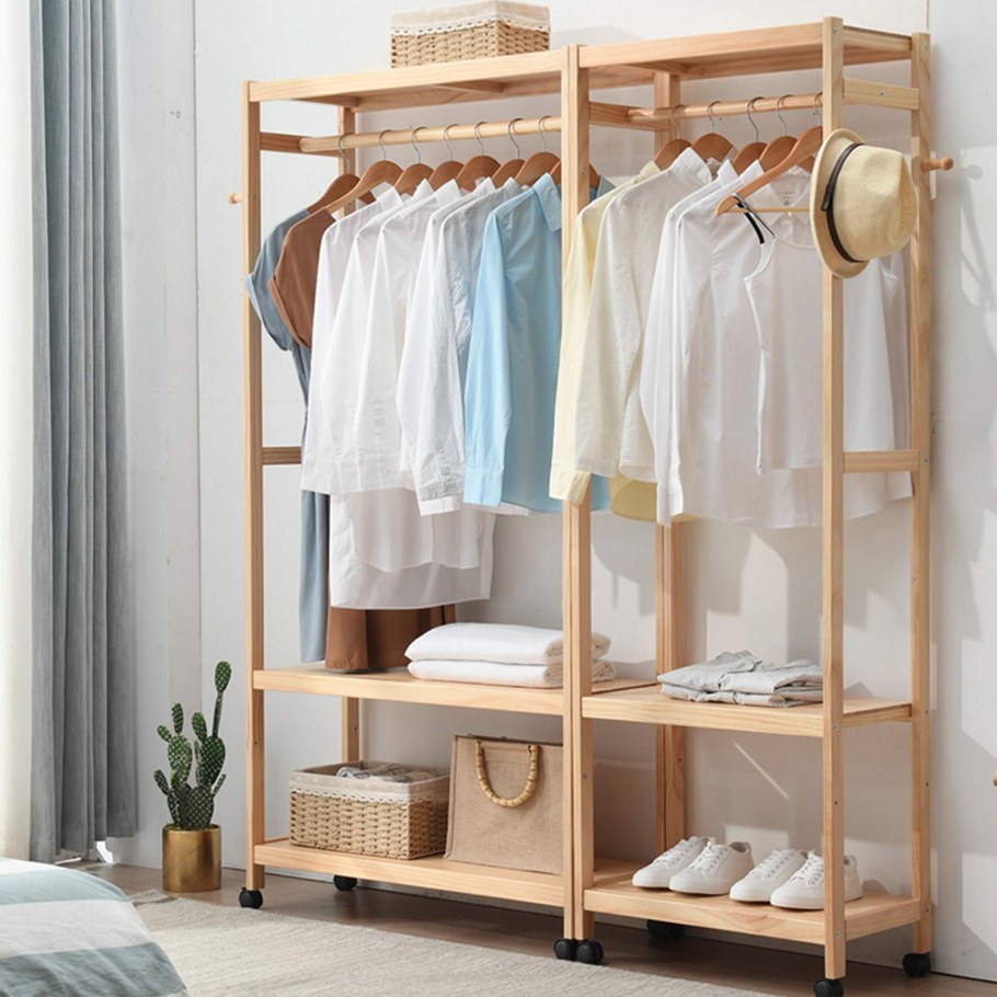 Напольная вешалка в спальню