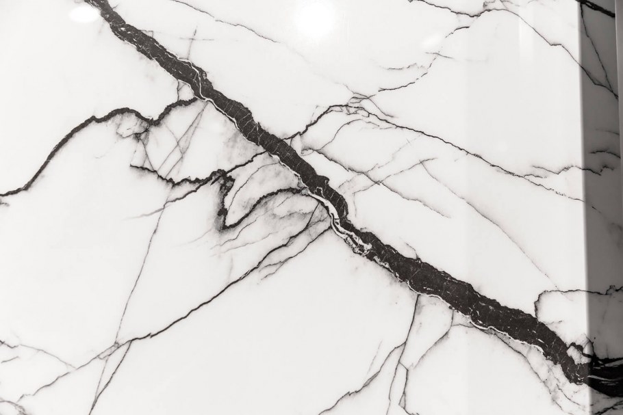 Изделия из чёрного мрамора