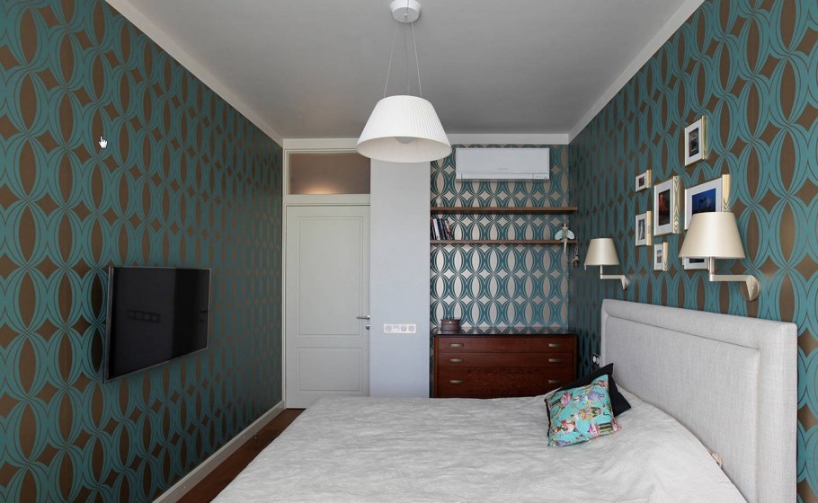 Телевизор в гостиной в стиле Прованс