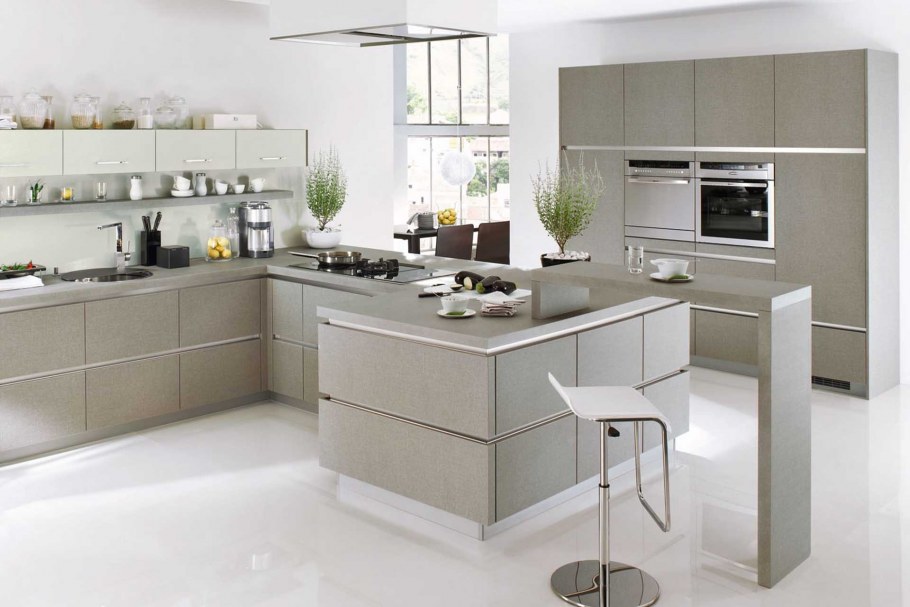 Немецкие кухни в сером цвете