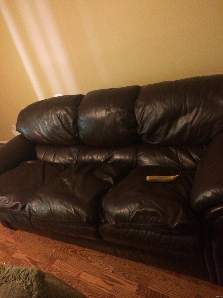 Мемы кожаный диван