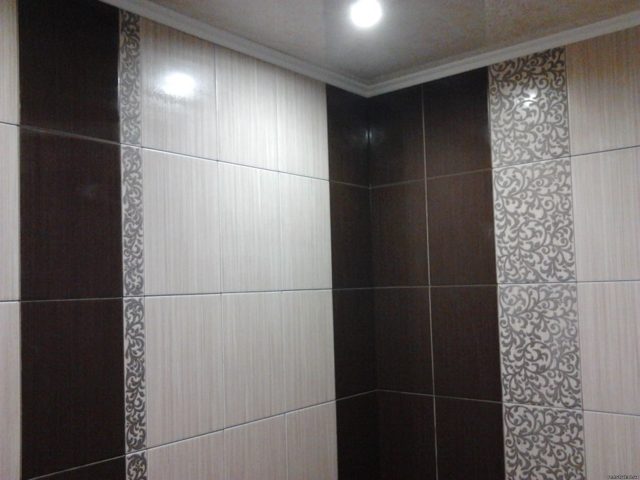 Красная плитка для ванной