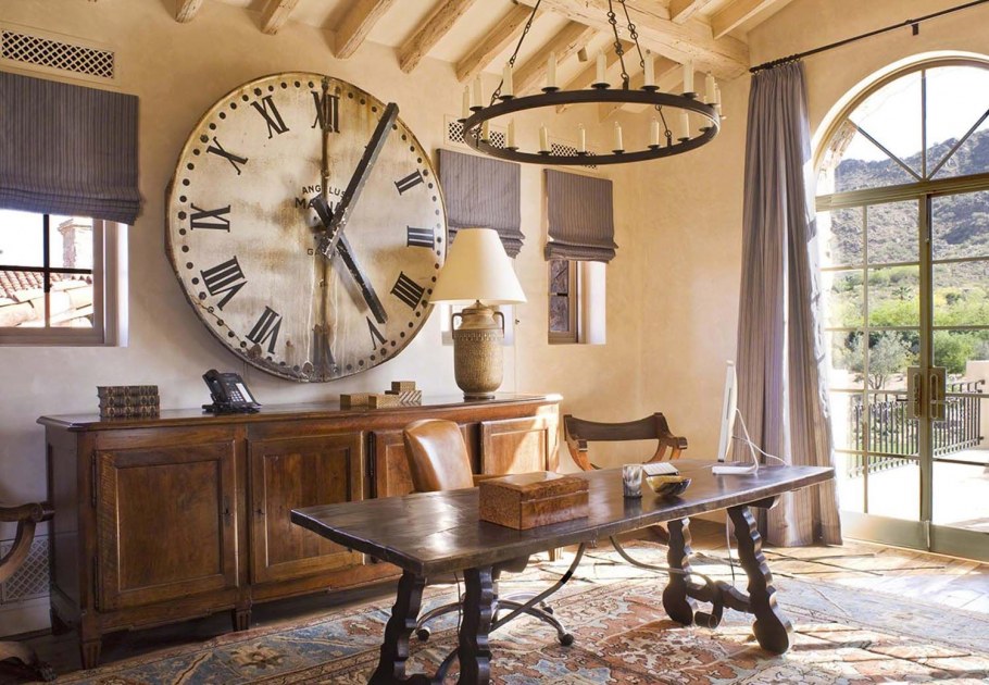 Часы настенные в колониальном стиле