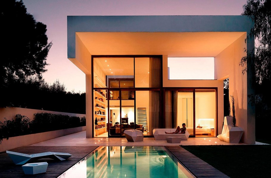 Современный дом внутри и снаружи