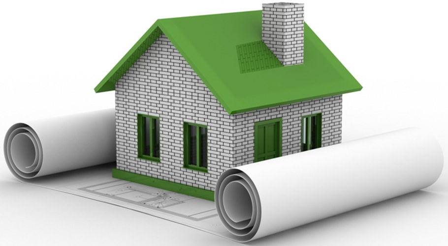 Строящийся дом на белом фоне