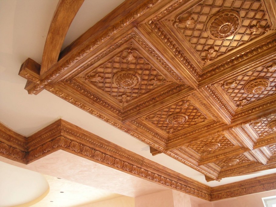 Деревянный кессонный потолок