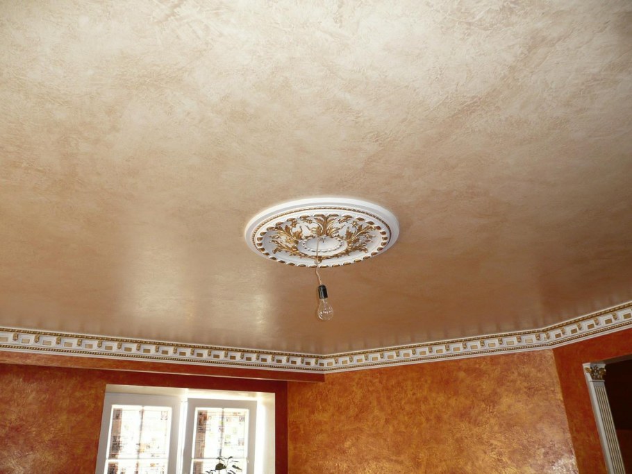 Потолочные балки в интерьере