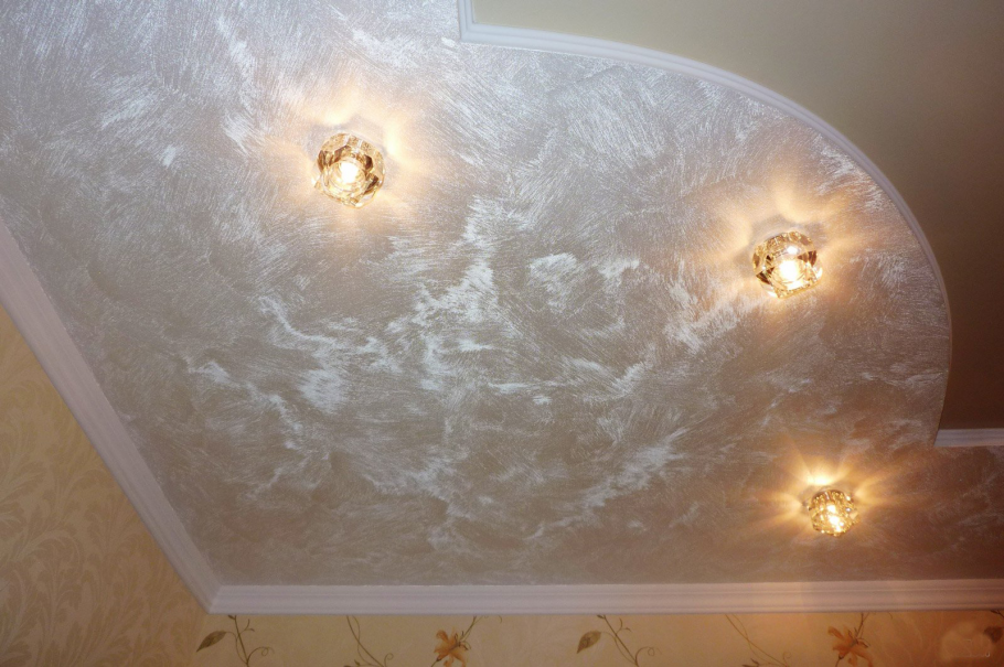 Натяжной потолок венецианская штукатурка перламутровая