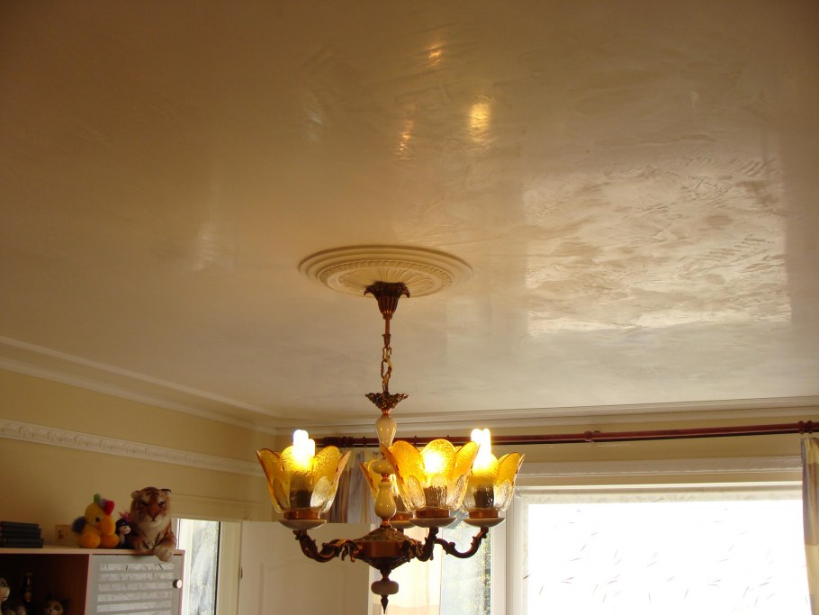 Венецианка на потолке