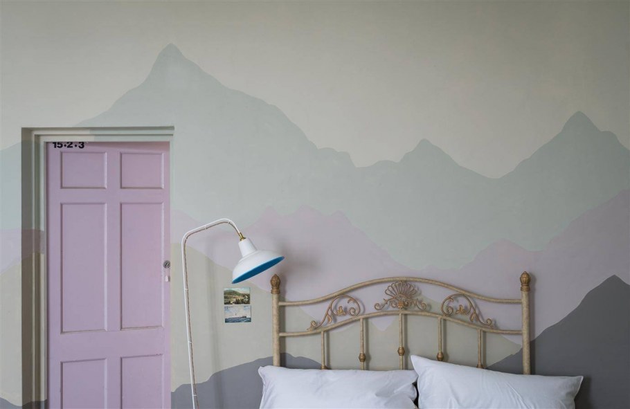 Краска на стенах в интерьере