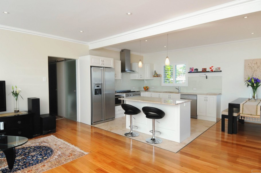 Объединение кухни и гостиной