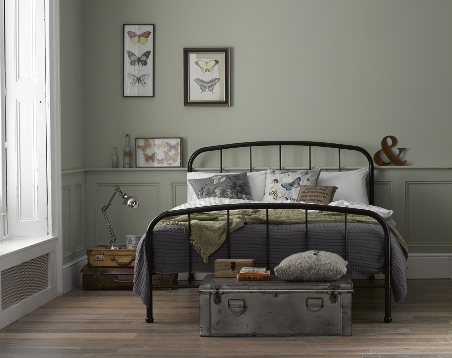 Маленькие металлические кровати