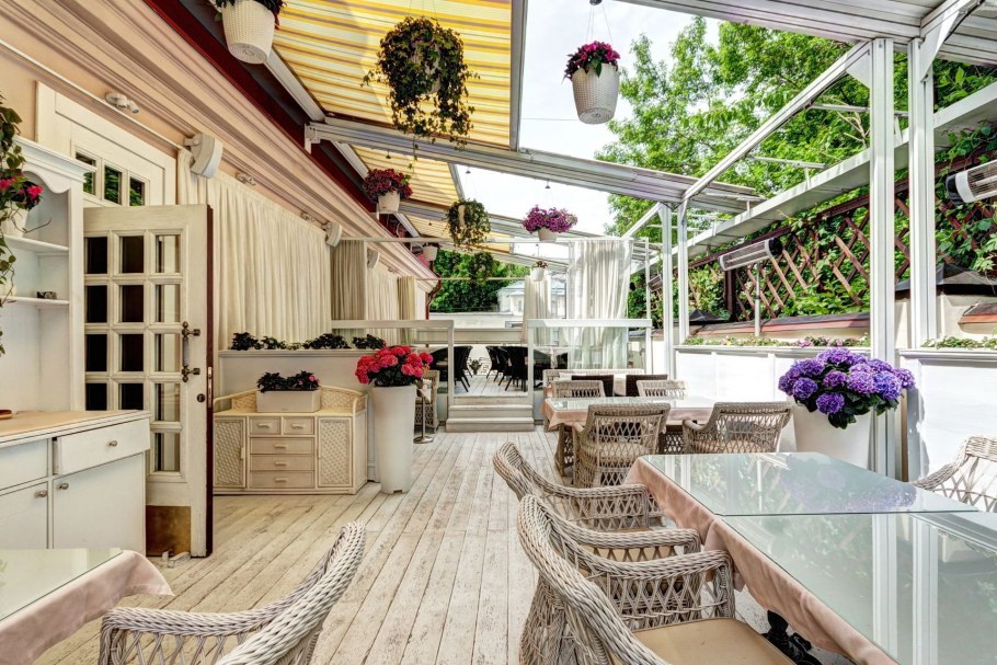 Домик с видом на море