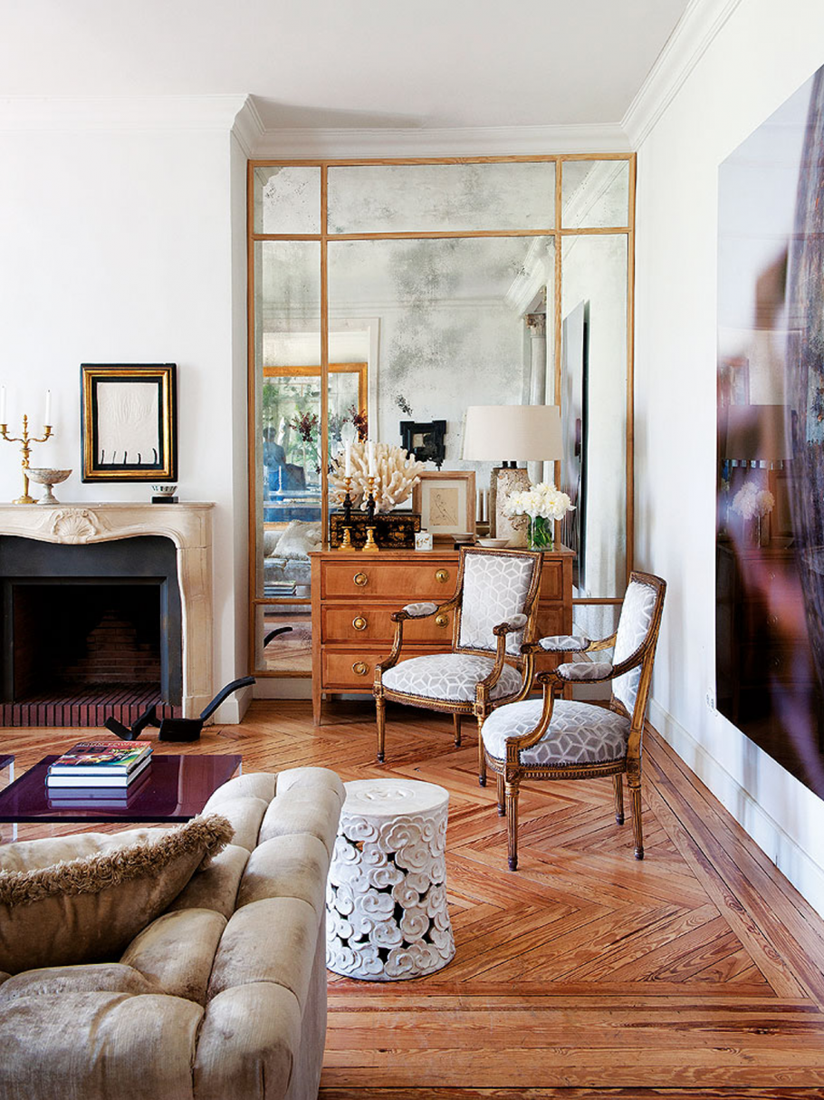 Зеркала в маленькой гостиной