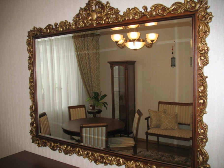 Зеркало в гостиную настенное большое
