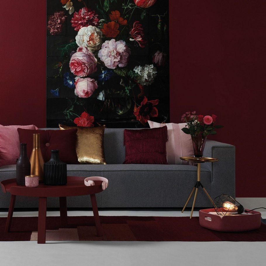 Бордовая гостиная