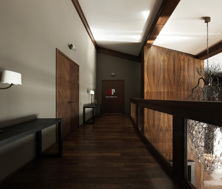 Холл на втором этаже в современном стиле