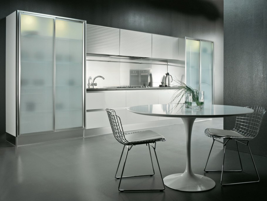 Стиль Хай-тек в интерьере кухни