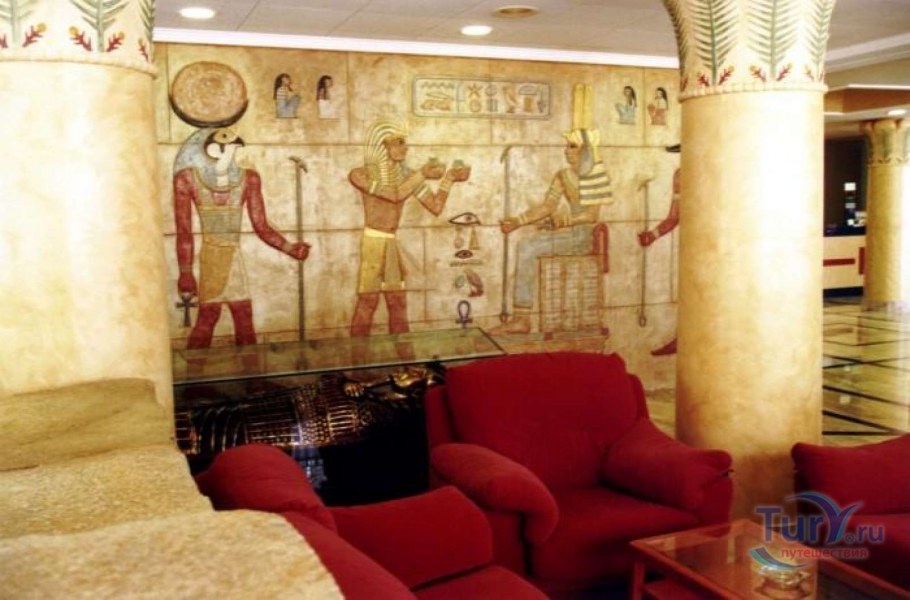 Камин в египетском стиле