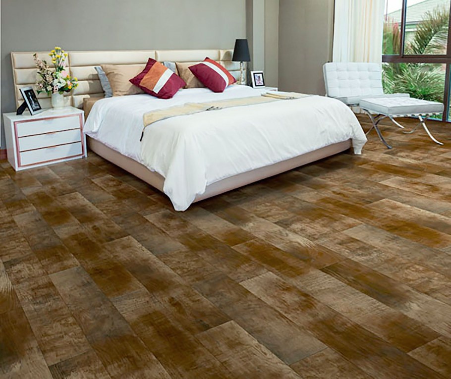 Виниловые полы в спальне
