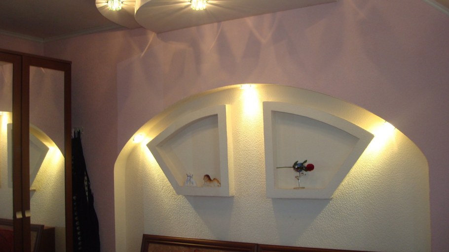 Гипсокартонные конструкции в спальне