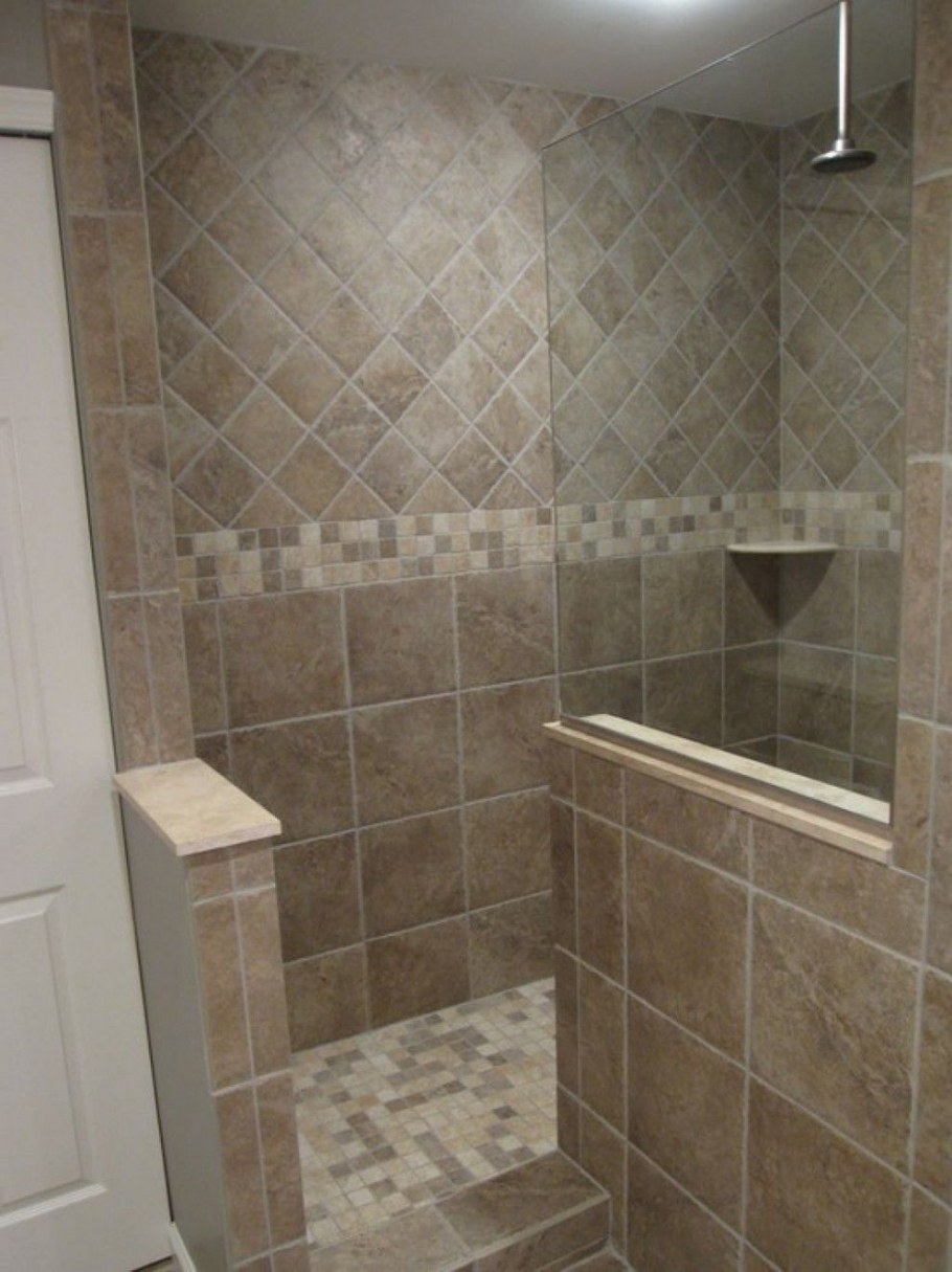 Душевая с бордюром из плитки