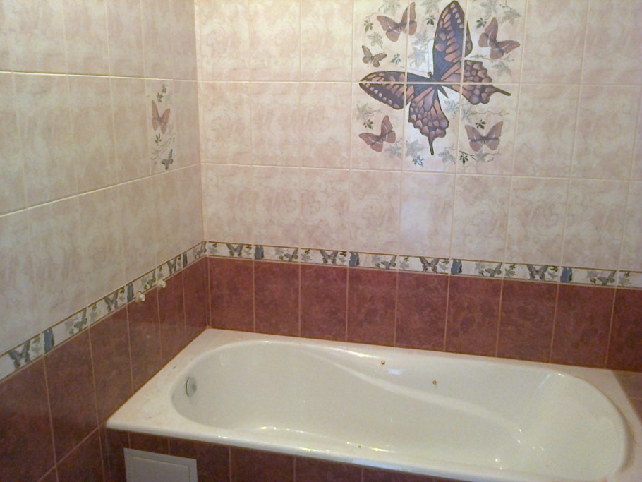 Выложить плитку в ванной