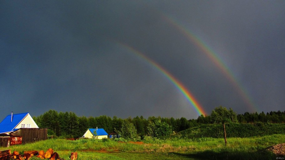 Радуга над деревней