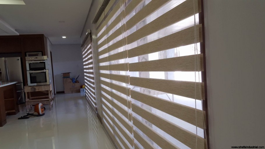 Деревянные жалюзи в интерьере
