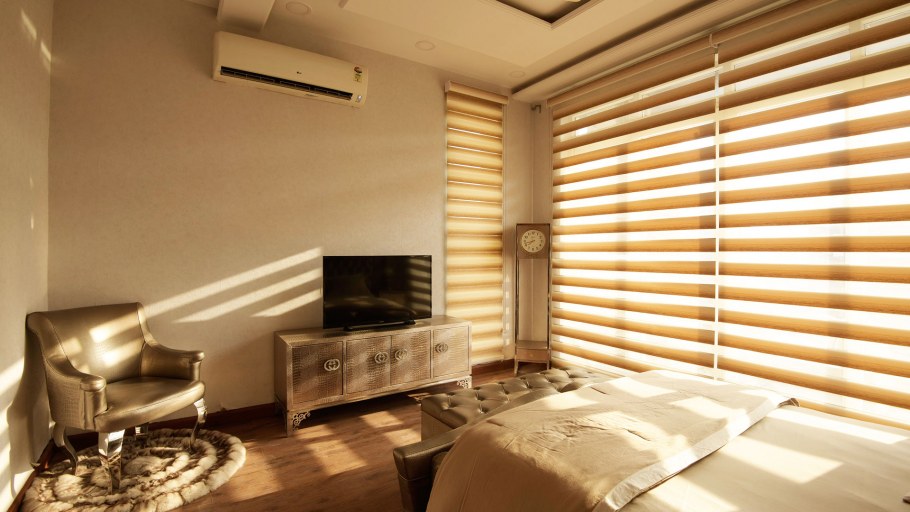 Жалюзи и елка