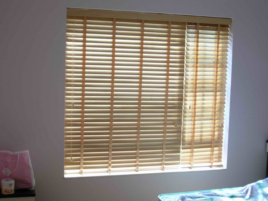 Жалюзи деревянные в нишу