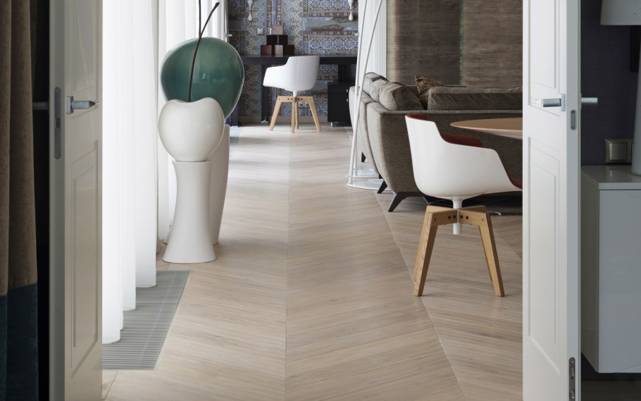 Сочетание стен и пола в интерьере