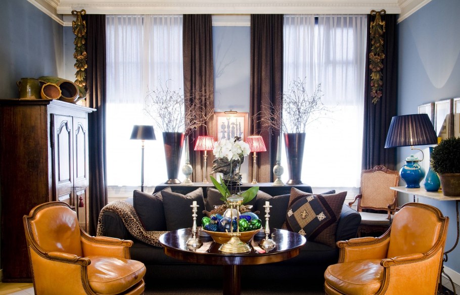 Betonnye steny i ekstravagantnyi dizayn v tehase pufikhomes