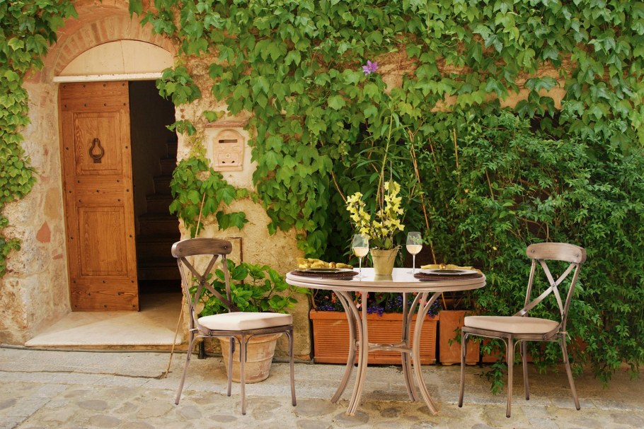 Патио и сад в Прованс стиле