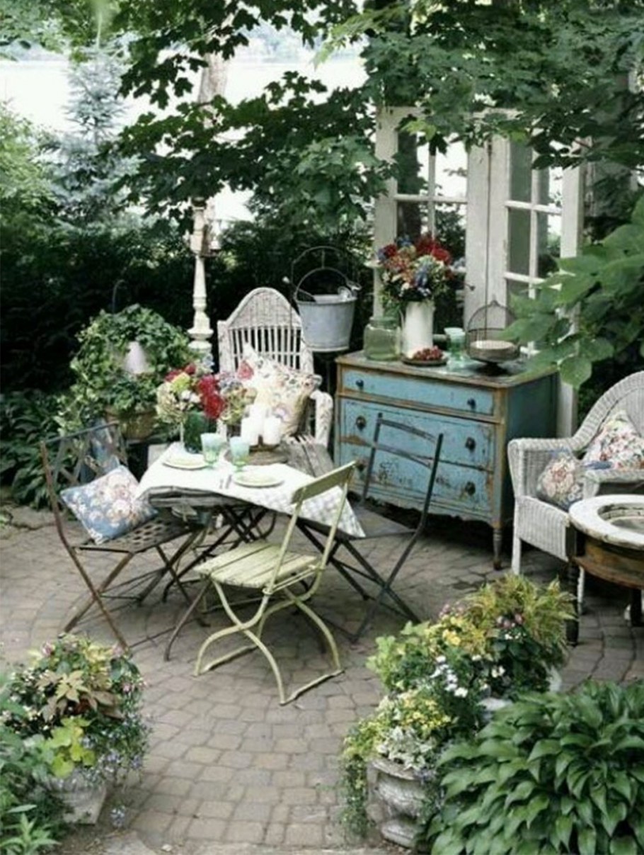 Уютный сад шебби Шик
