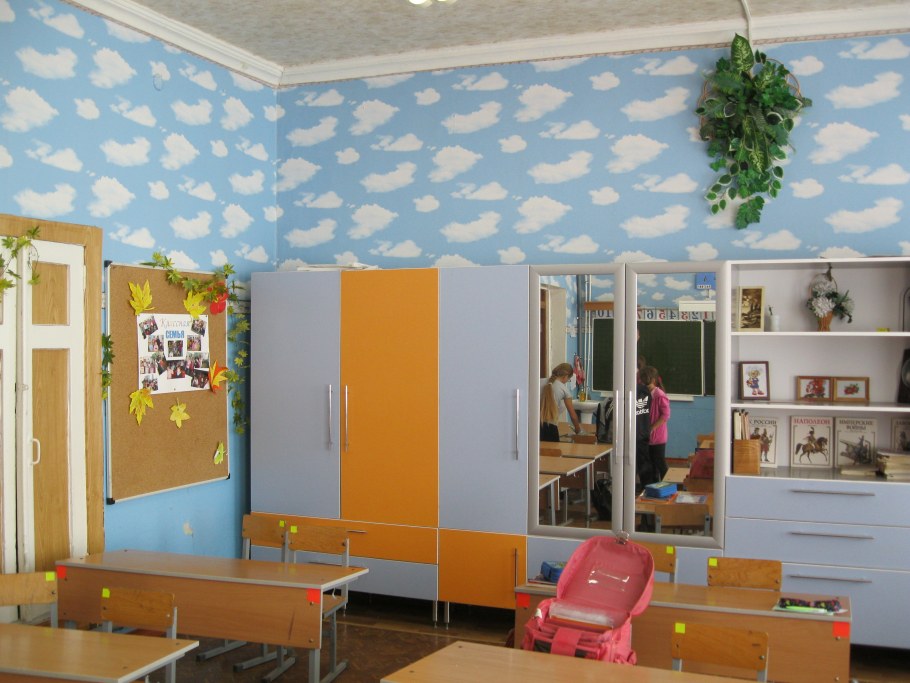 Интерьер коридора в школе