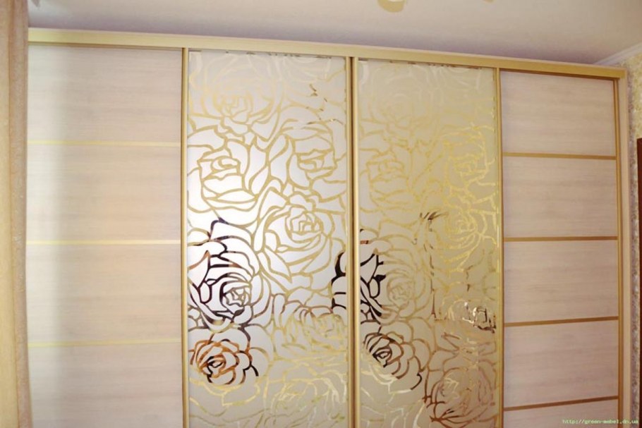 Двери шкаф-купе с пескоструем 4 двери