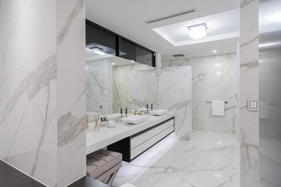 Ванна под бежевый мрамор