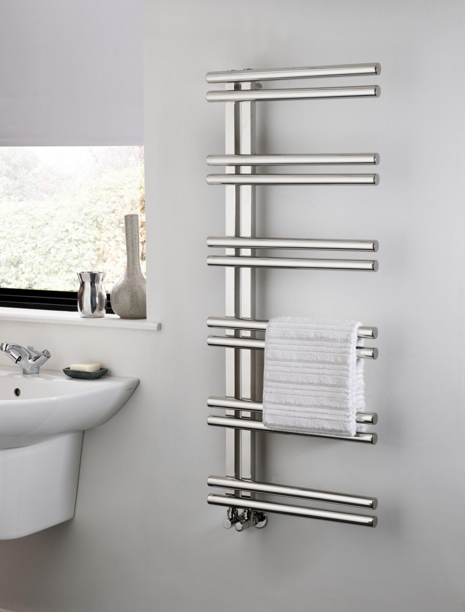 Подсветка полотенцесушителя в нише