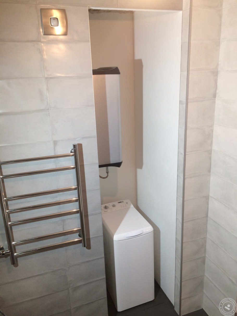 Полотенцесушитель над унитазом