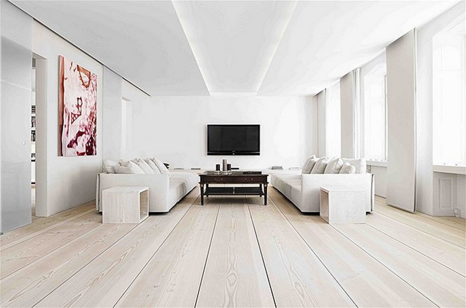 Белый деревянный пол в квартире