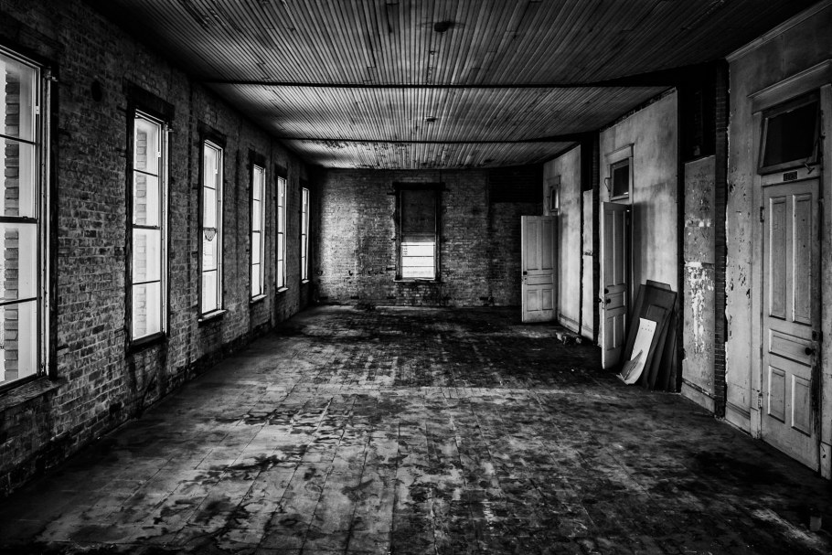 Заброшенная комната