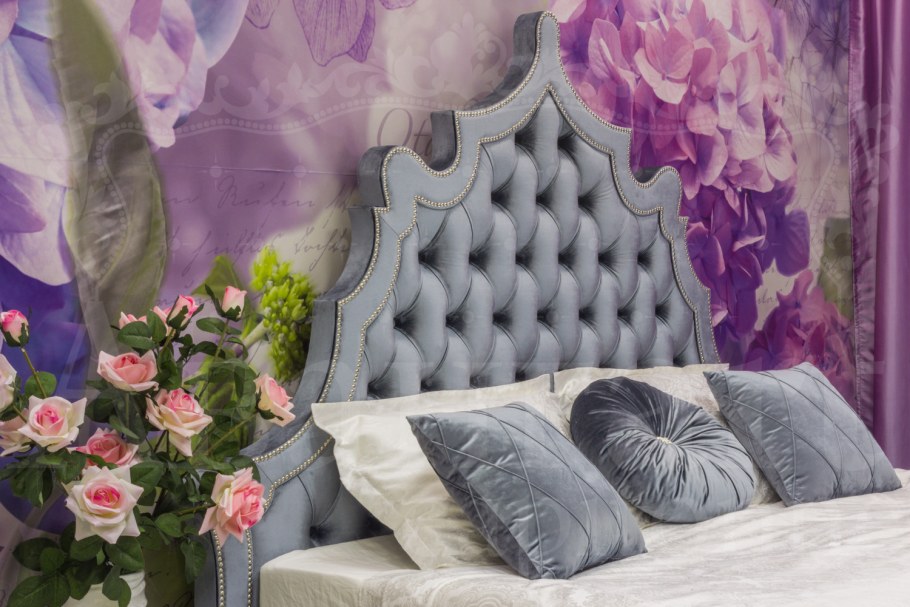 Кровать изголовье в виде цветов цветка