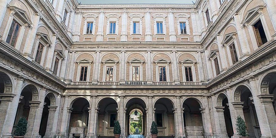 Палаццо Фарнезе Микеланджело