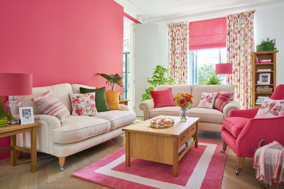 Бледно розовые стены в интерьере