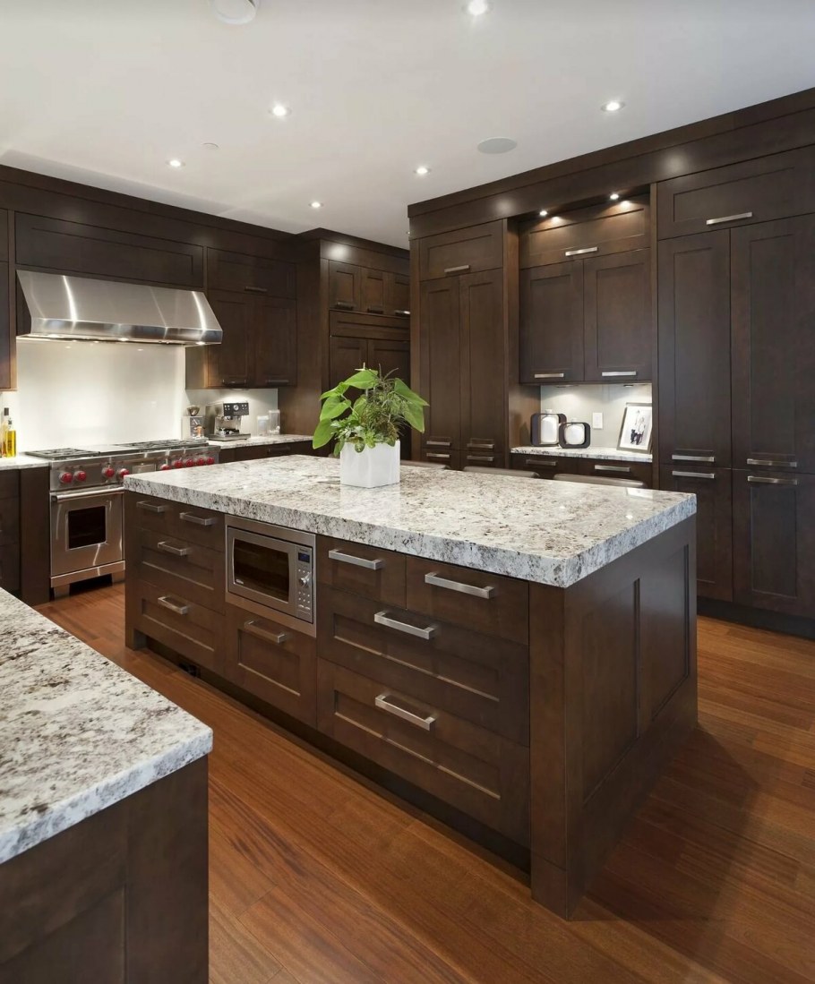 Кухонный гарнитур с островом