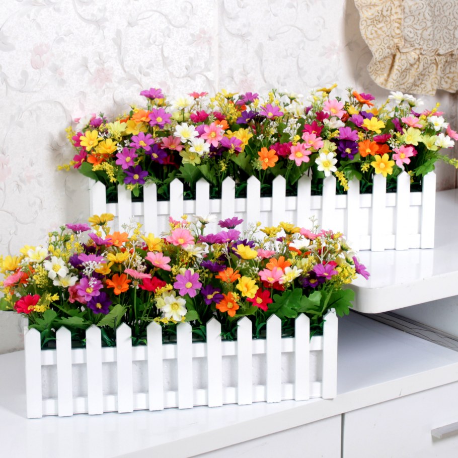 Украсить кроватку искусственными цветами