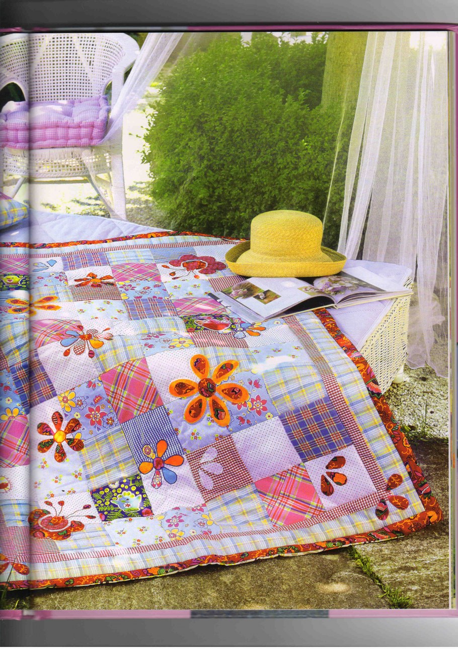 Лоскутные одеяла и подушки
