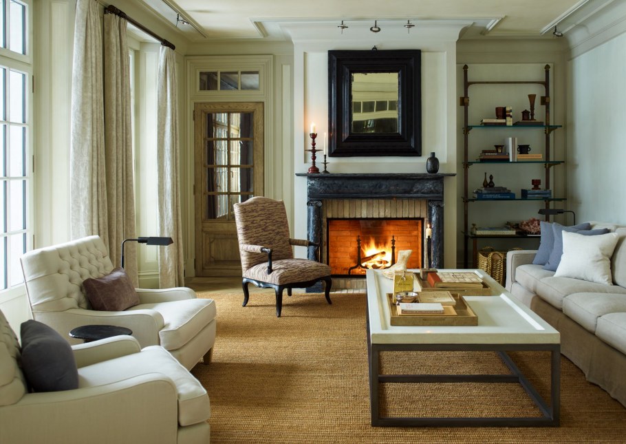 Гостиная в американском стиле с камином