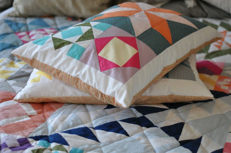 Одеяло лоскутное из подушечек